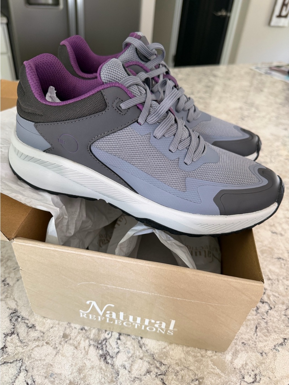 Women’s Natural Reflections Romp Shoes - Size 8.5